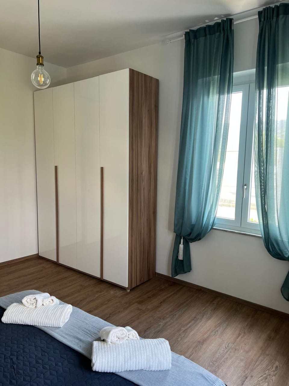 Bedroom, wardrobe