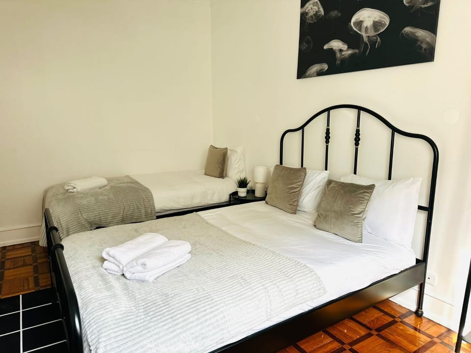 New flat Cidade da Horta, top location Hostel in Lisbon
