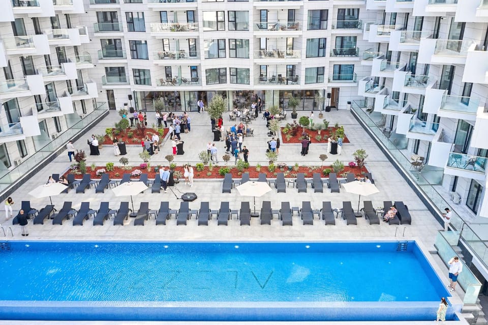 Manhattan Apartment in Infinity pools spa and parking Apartment in Constanța County