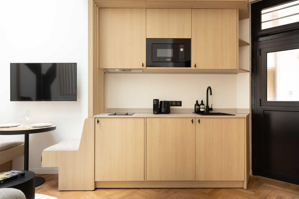 Kitchen or kitchenette