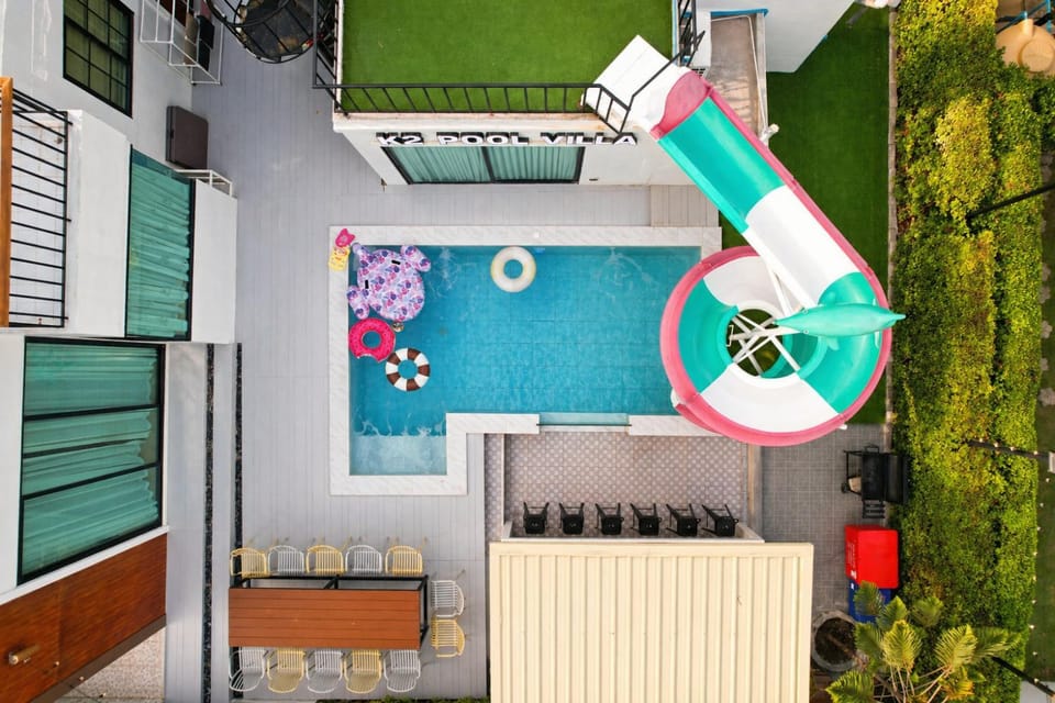 Property building, Swimming pool