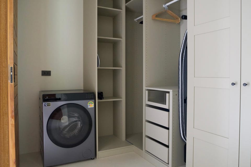 wardrobe, washing machine