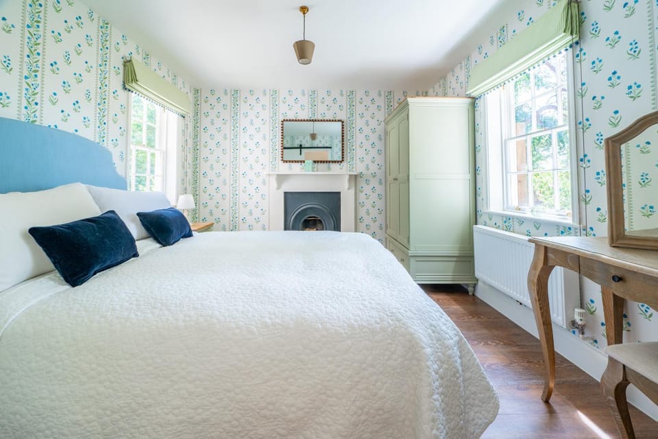 Exceptional woodland cottage in Constable Country - Cosgrove Lodge House in Babergh District