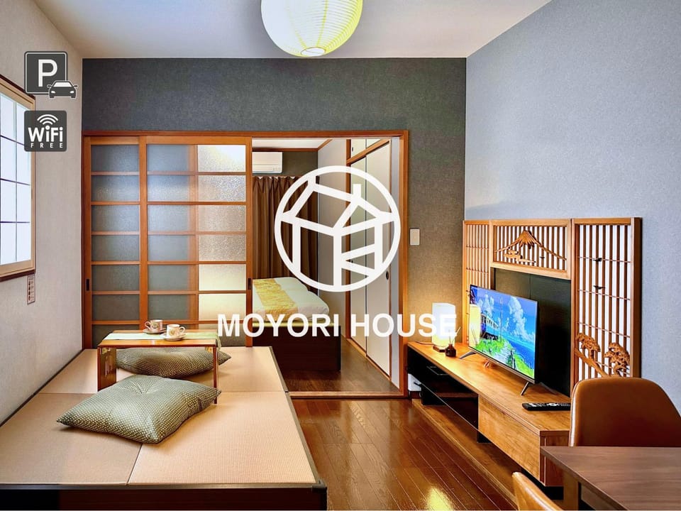 Bed, TV and multimedia, Living room, Photo of the whole room, Bedroom