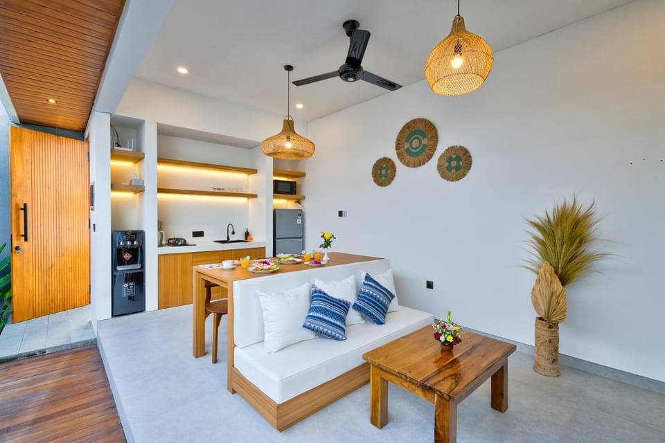 Kitchen or kitchenette, Living room, kitchen