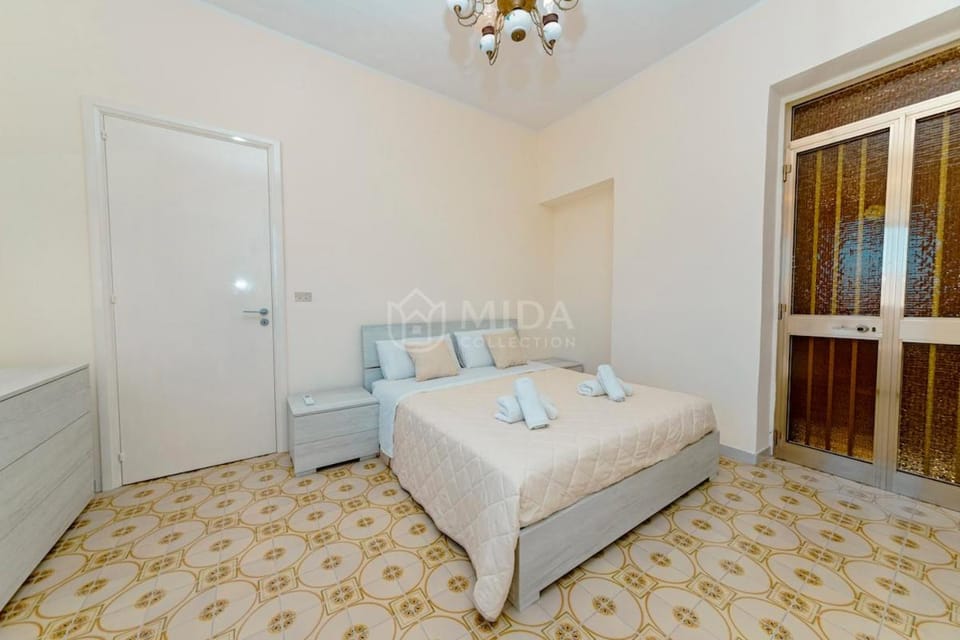 Corner House Apartment in Porto Cesareo