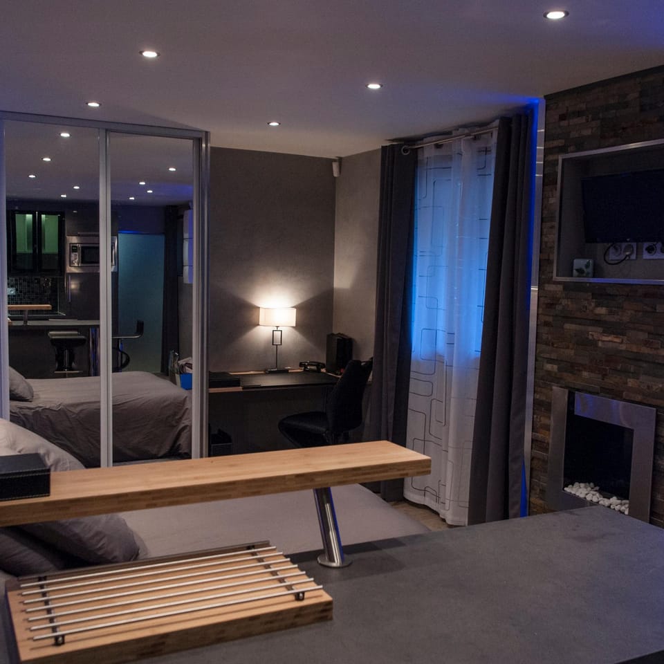 Dining area, Bedroom