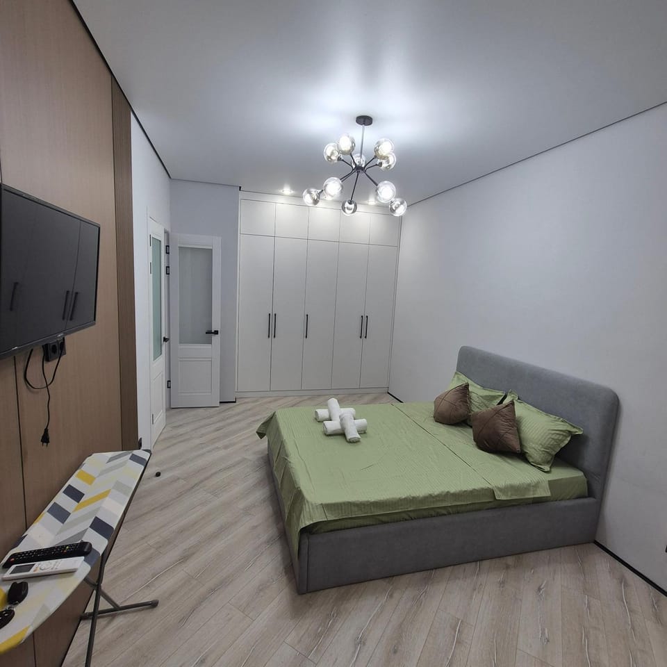 Bed, Seating area