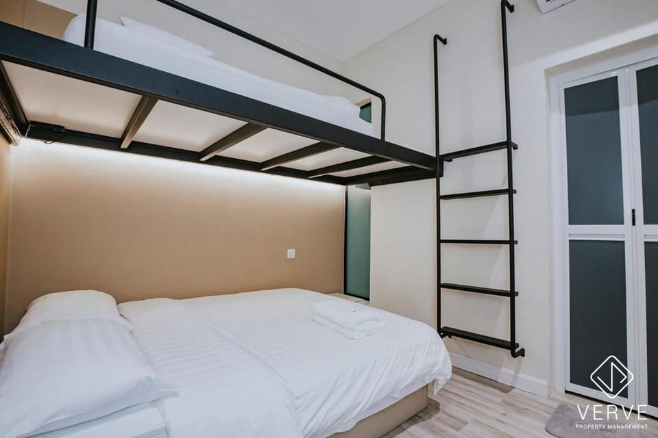 Bed, bunk bed