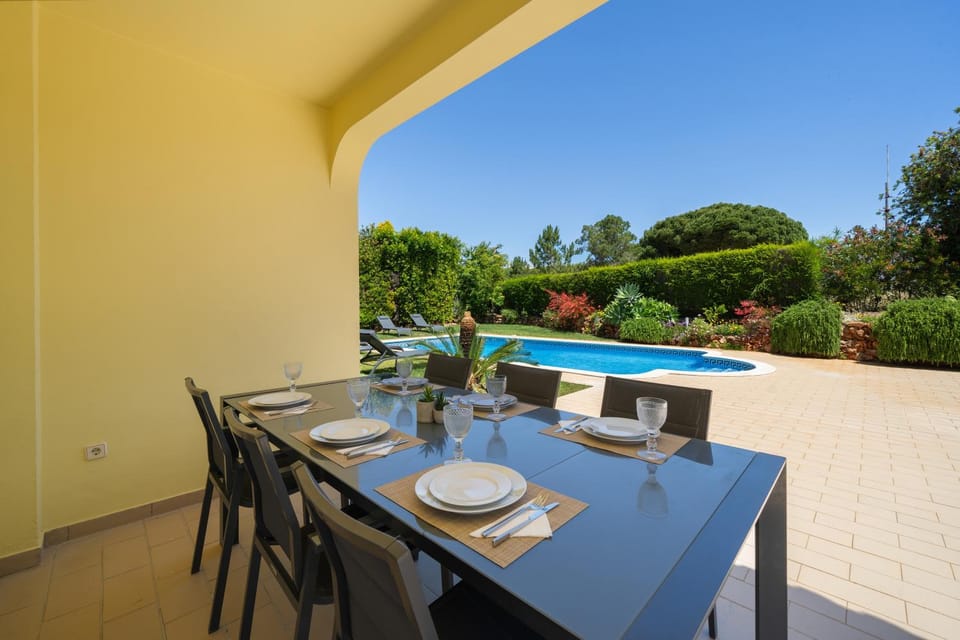 Vilamoura Private Pool Villa for 8 Guests Villa in Quarteira