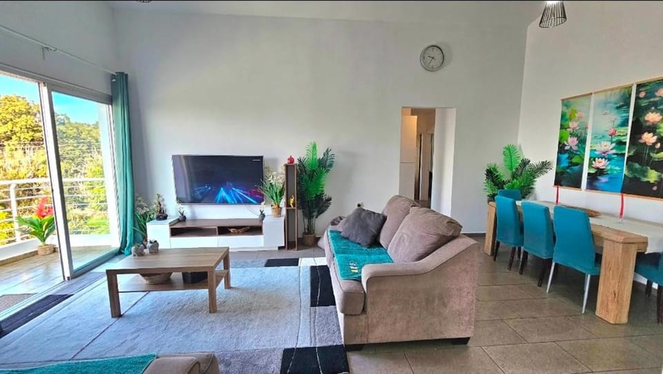 Luxury Seaview Escape for Couples & Families in Paphos Apartment in Paphos