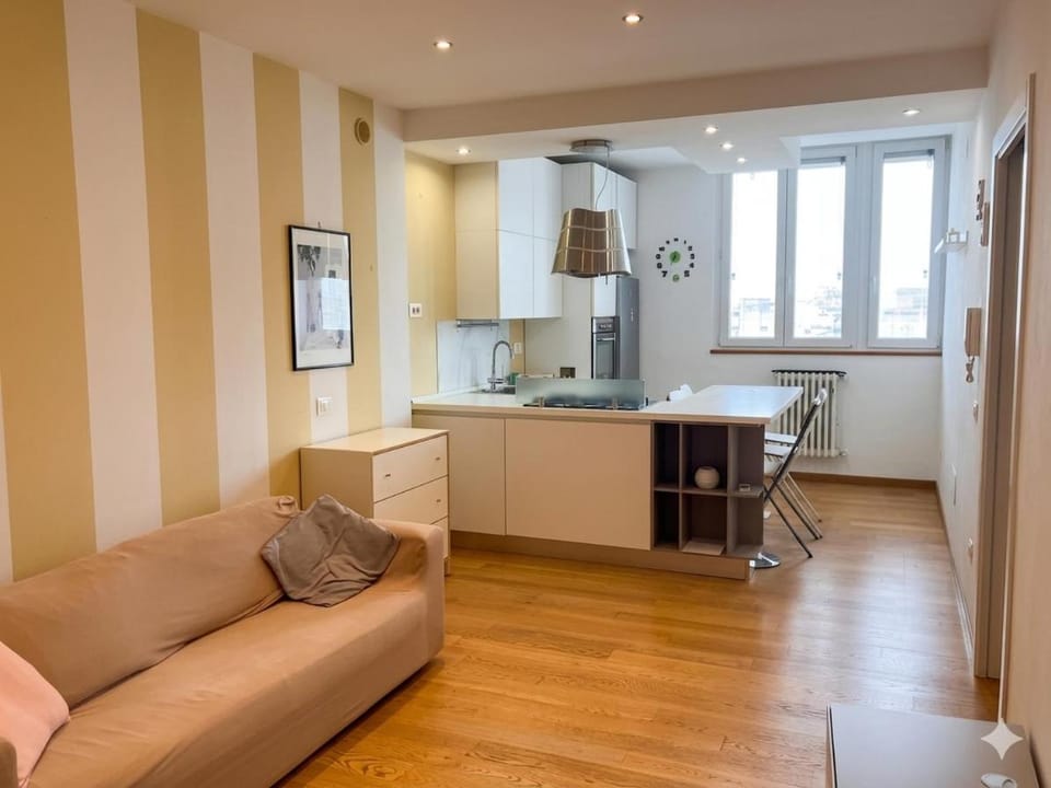 Living room, Seating area, kitchen