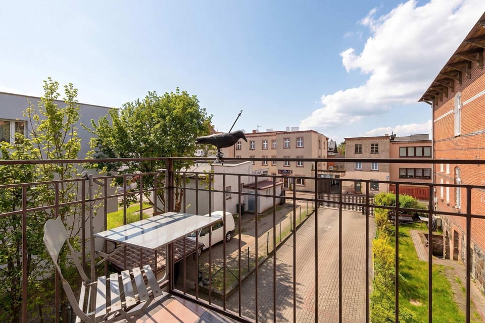 Property building, Day, View (from property/room), Balcony/Terrace