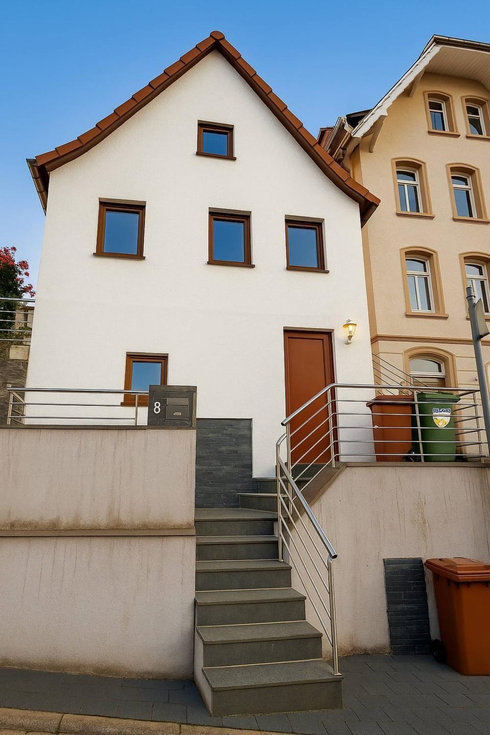 Small House park free at street House in Stuttgart