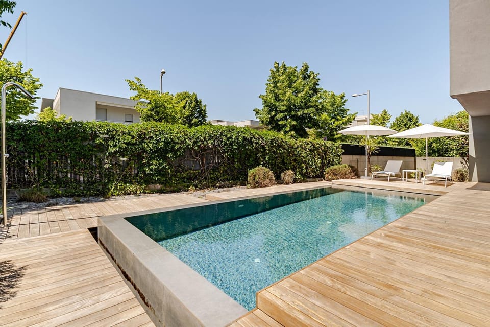 Pool view, Swimming pool