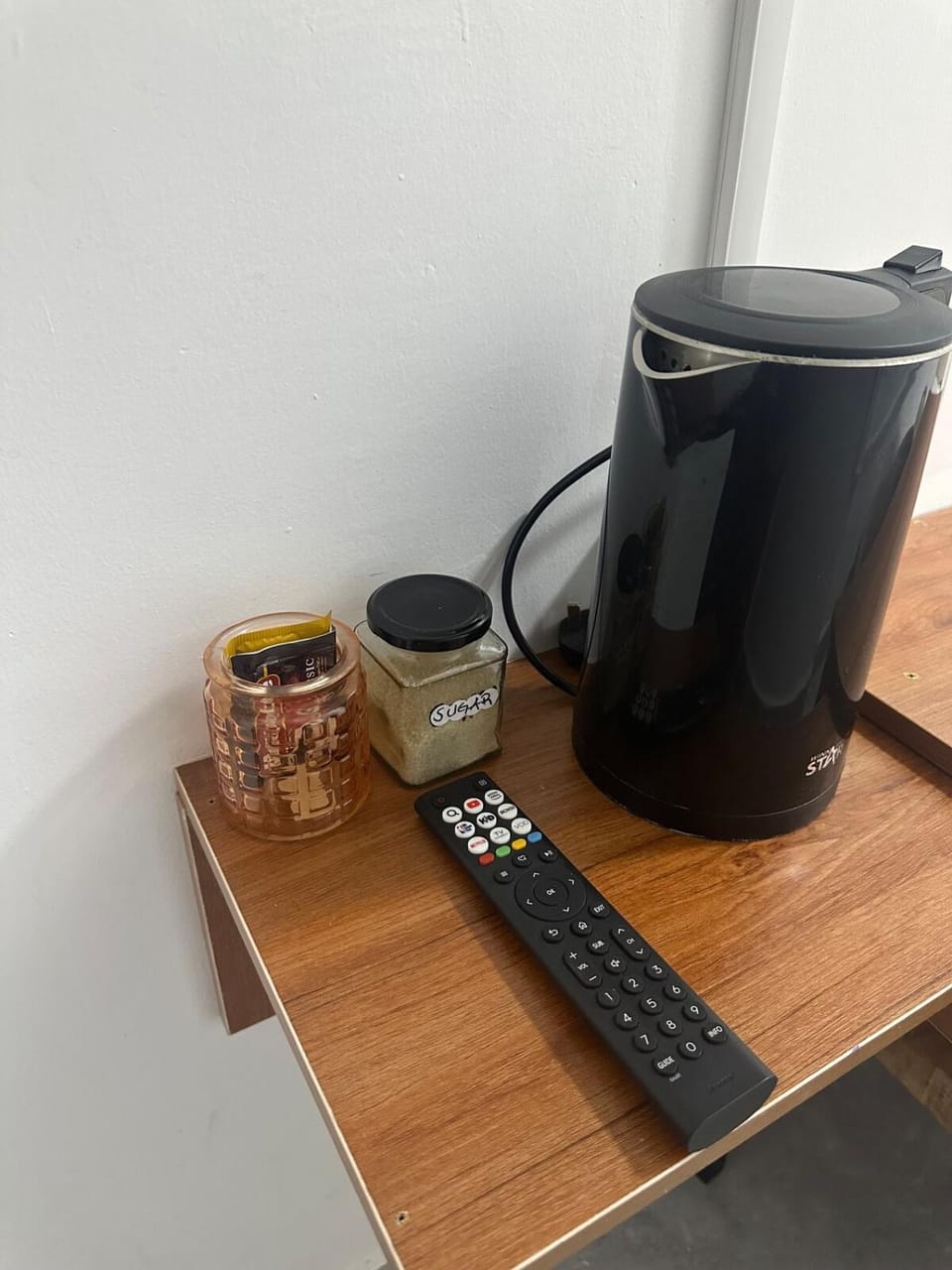 Kilimani Budget Stay with Workspace , CBD Access Apartment in Nairobi