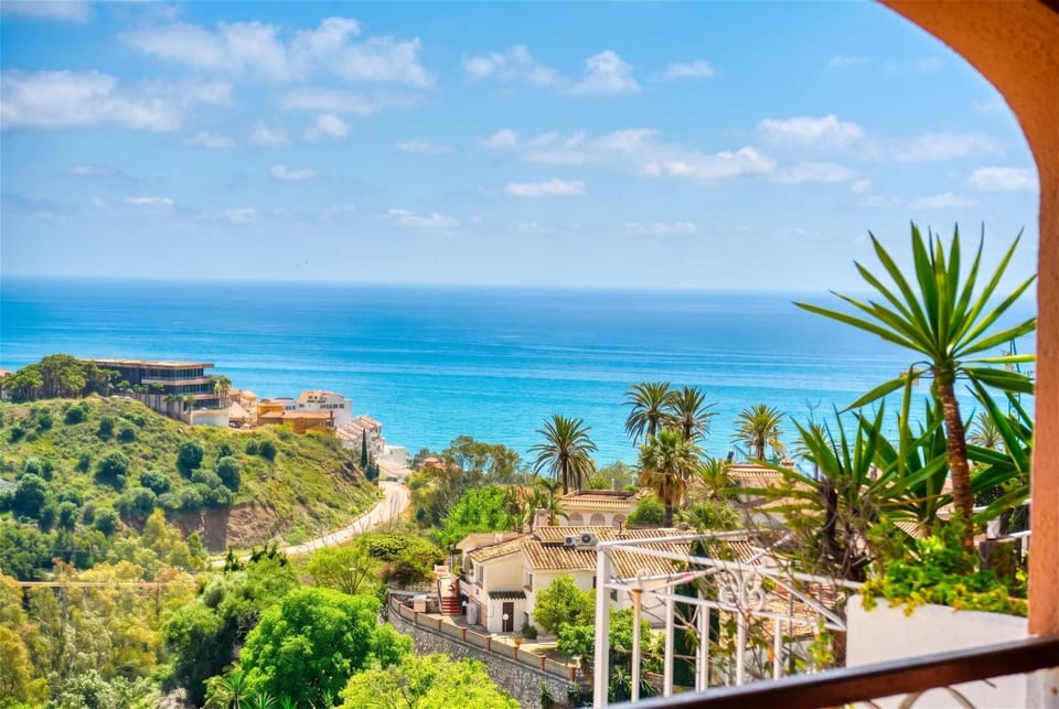 3163 Luxury Mediterranean Villa with Private Pool Villa in Benalmadena