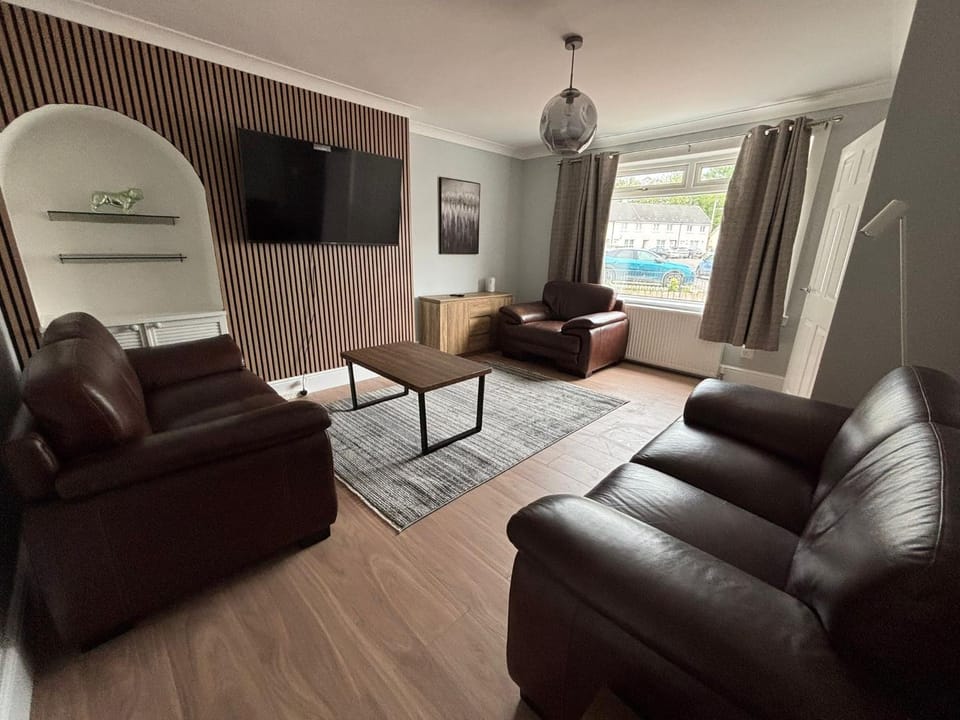 Estate Villa in Glasgow