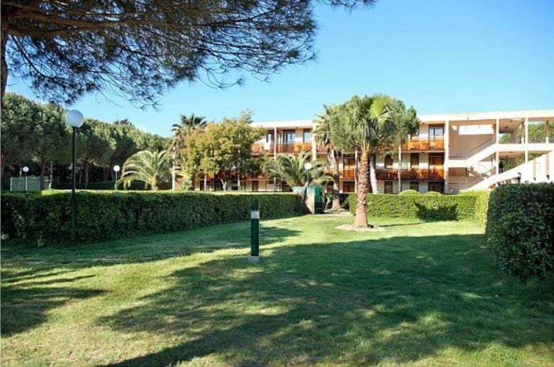 Property building, Garden