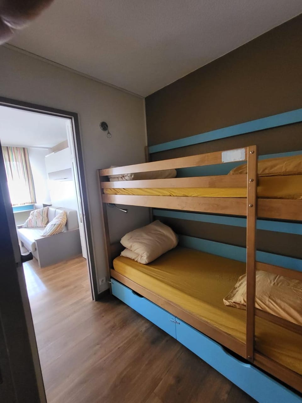 bel appartement climatisé 4 personnes, piscine, parking sécurisé Apartment in Mandelieu-La Napoule
