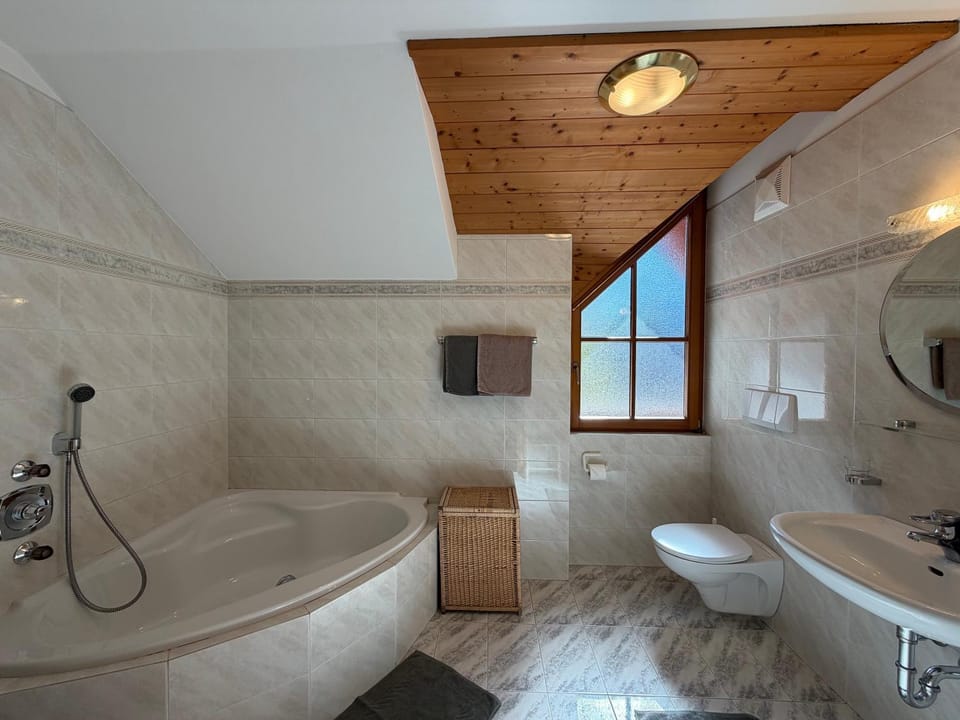 Bathroom, Bath