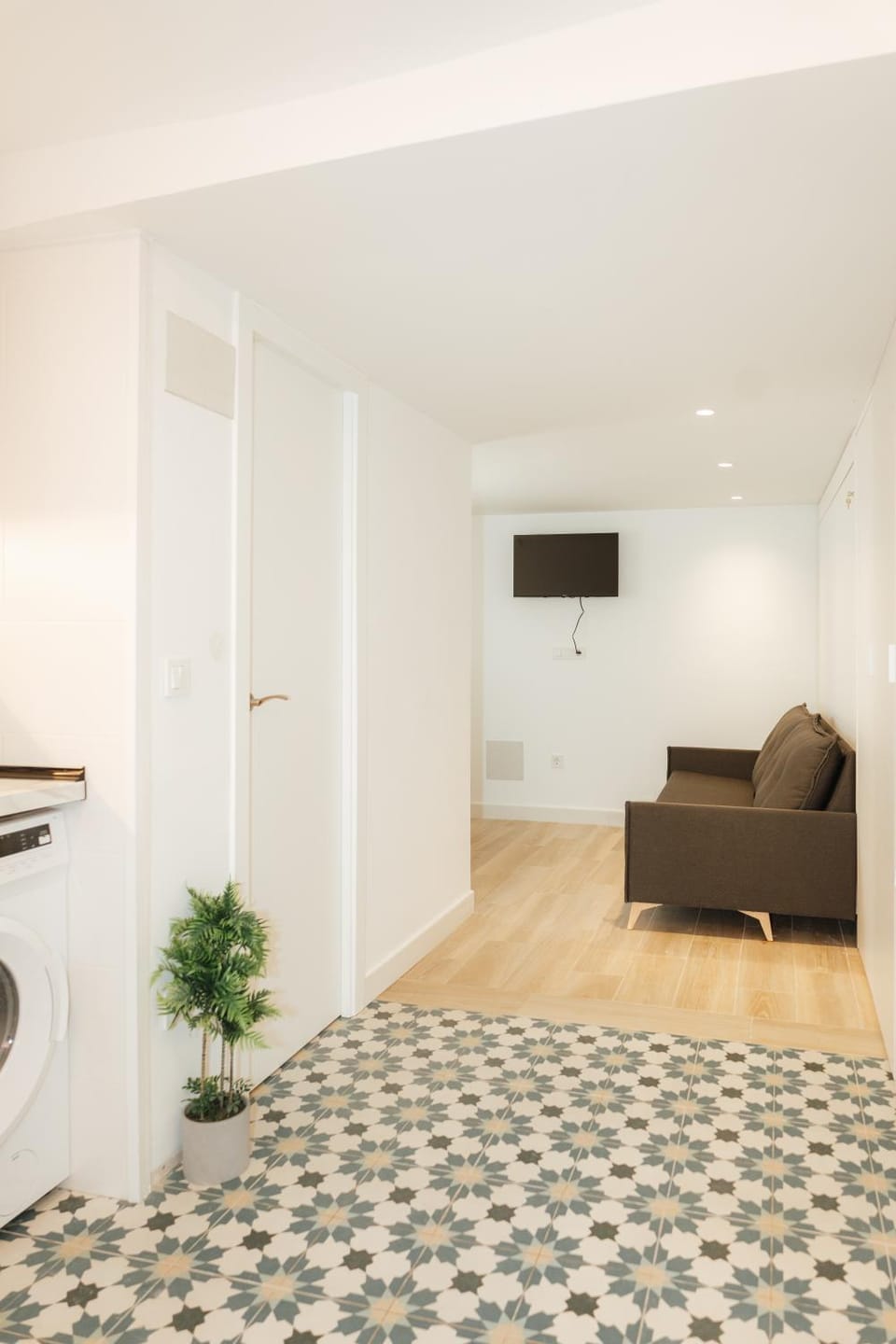 Living room, Photo of the whole room
