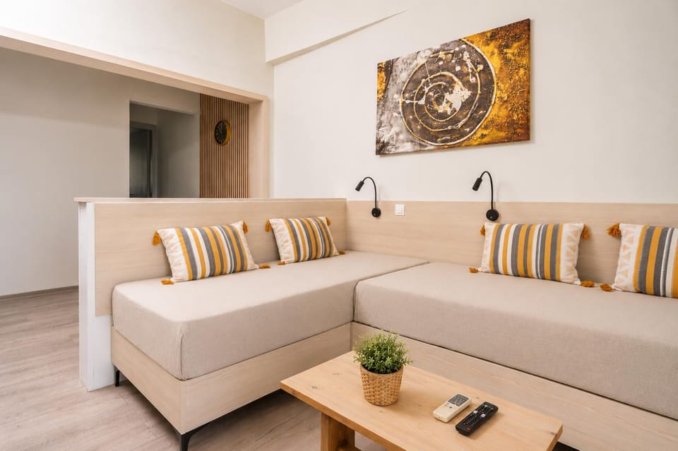 Bed, Seating area