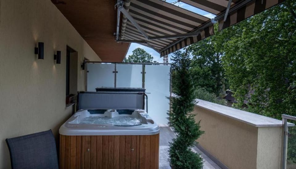 Hot Tub