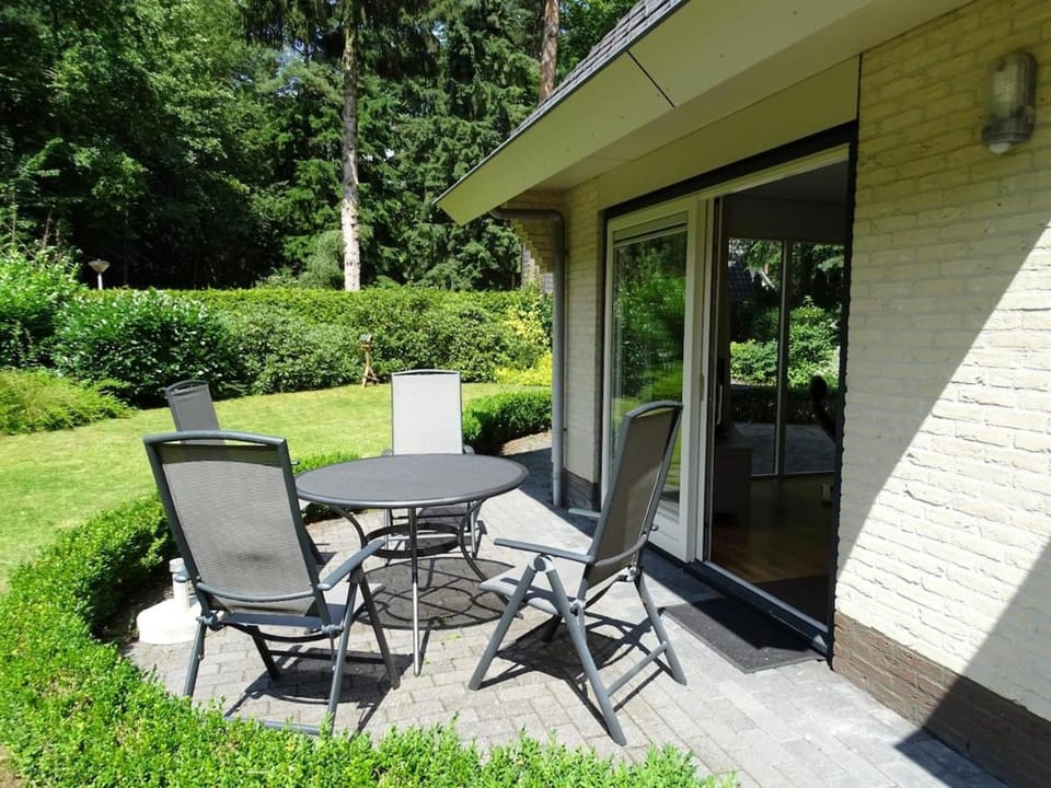 Bos Heide Natuur Rust Privacy omheinde tuin op de Veluwe 6 personen House in Epe