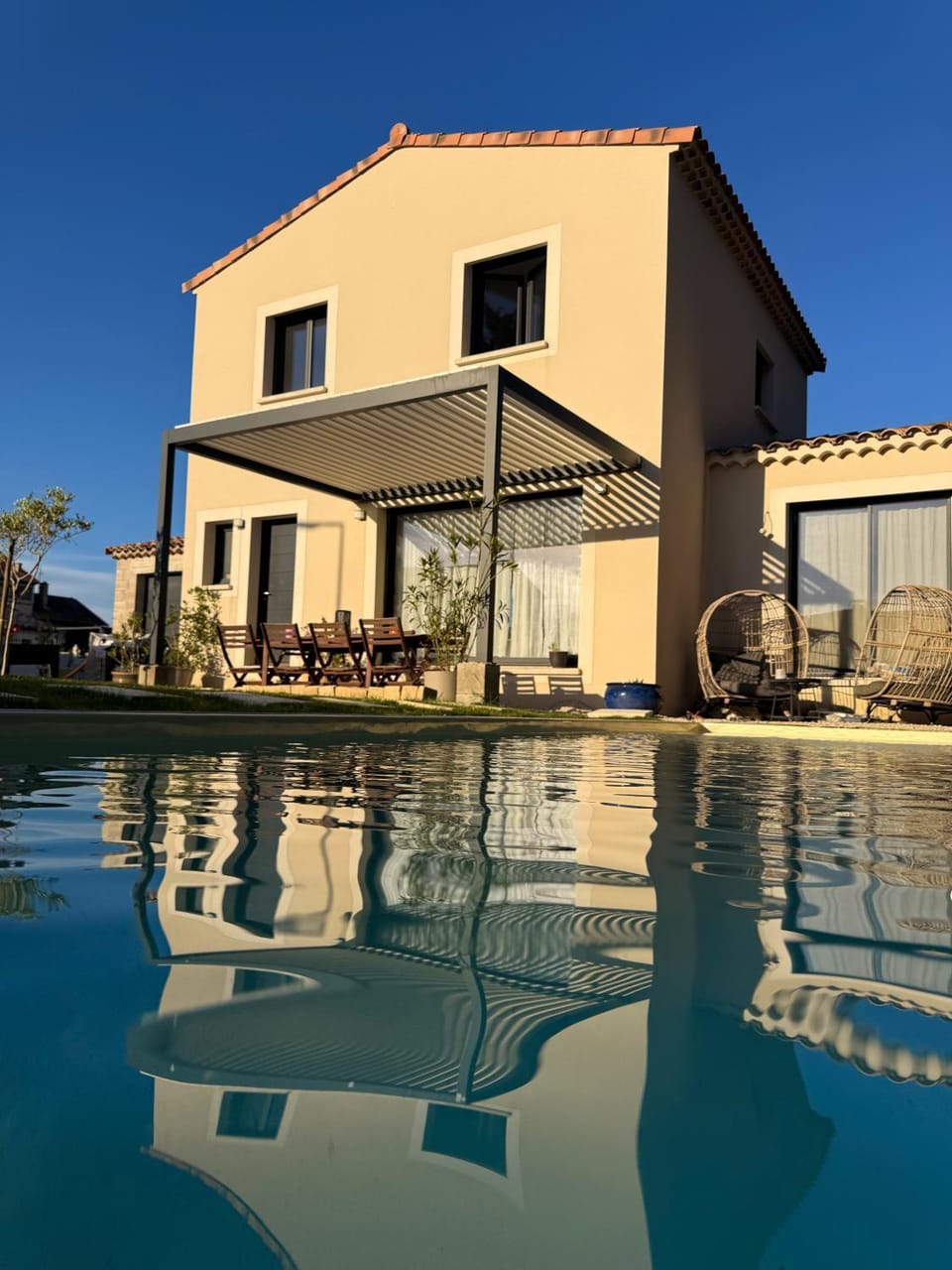 Maison avec piscine et jacuzzi proche Avignon Villa in Sorgues