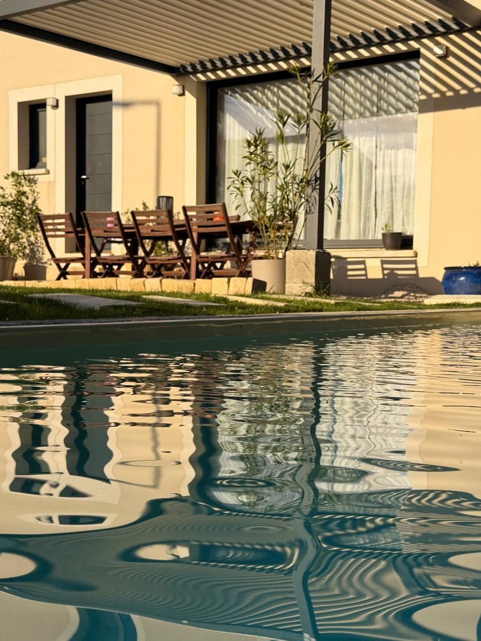 Maison avec piscine et jacuzzi proche Avignon Villa in Sorgues