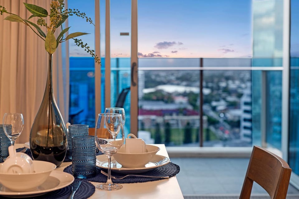 View (from property/room), Balcony/Terrace, Dining area