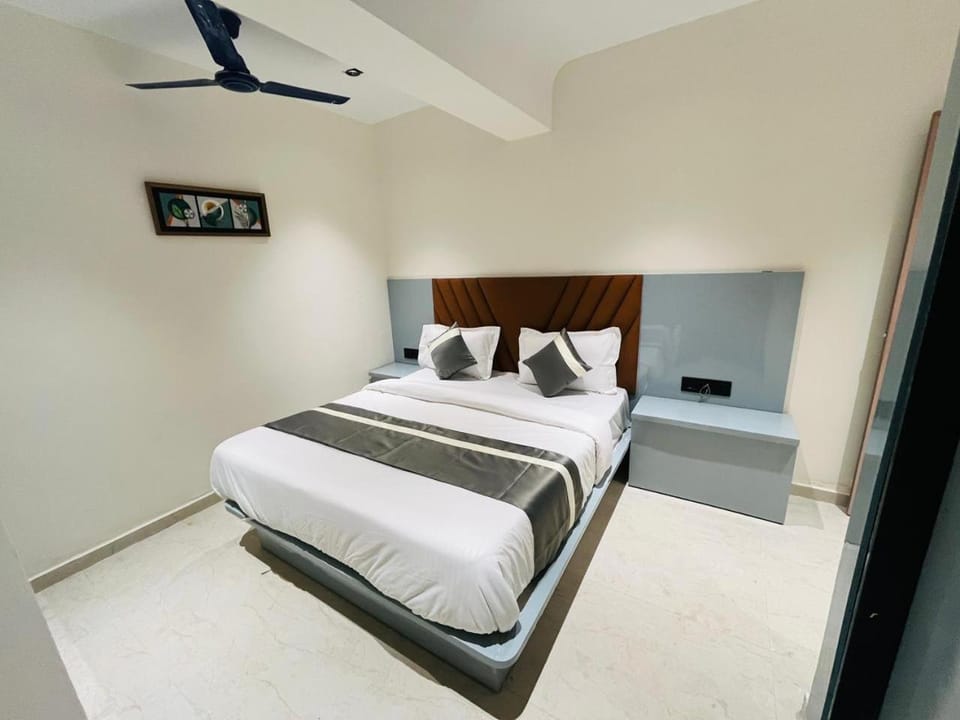 Hotel Pacific Empire Hotel in Ahmedabad