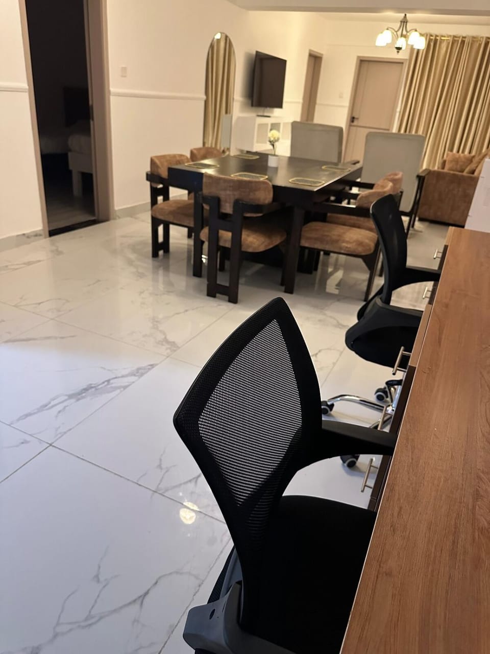 Modern 3BR with 4 Beds Kilimani Near Malls & CBD Apartment in Nairobi County