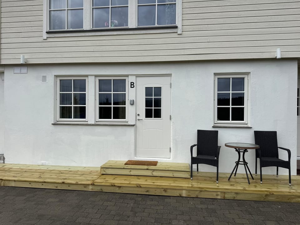 Property building, Patio, Seating area