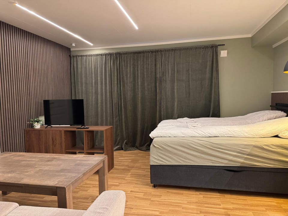 Facade/entrance, Bed, Living room