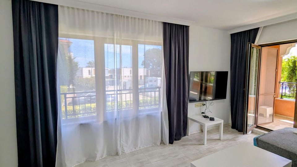 Smokinya Waves - 1BR Apartment - 2 Minutes to the Beach by Flat Mаnager Apartment in Burgas Province