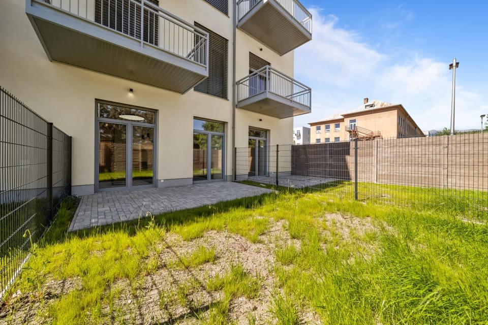 Patio, Garden, Balcony/Terrace