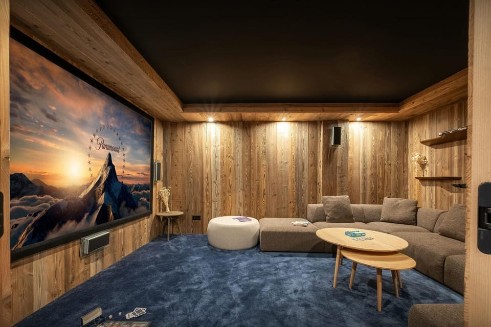 Communal lounge/ TV room, TV and multimedia, Evening entertainment