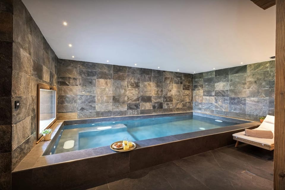 Sauna, Area and facilities, Swimming pool