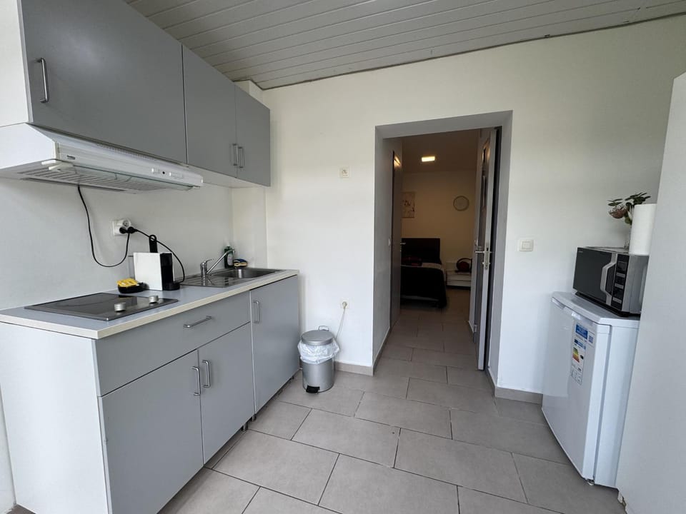 Kitchen or kitchenette, stove