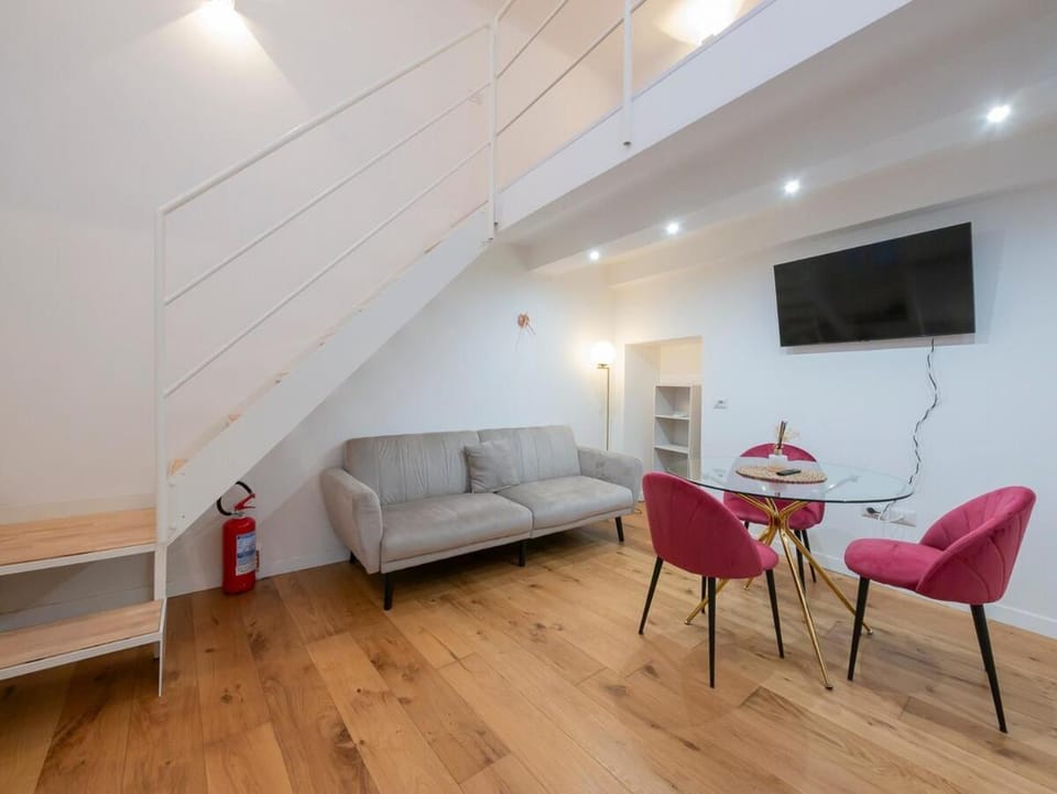 Xenia Milano - 2 rooms apt in Via Nino Bixio 6 Apartment in Milan