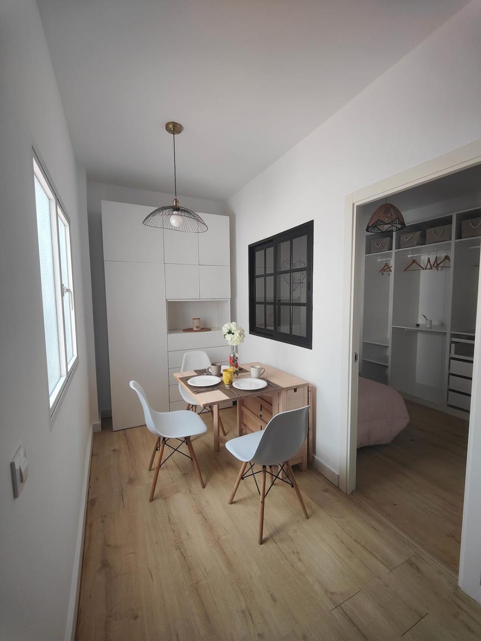 Seating area, Dining area