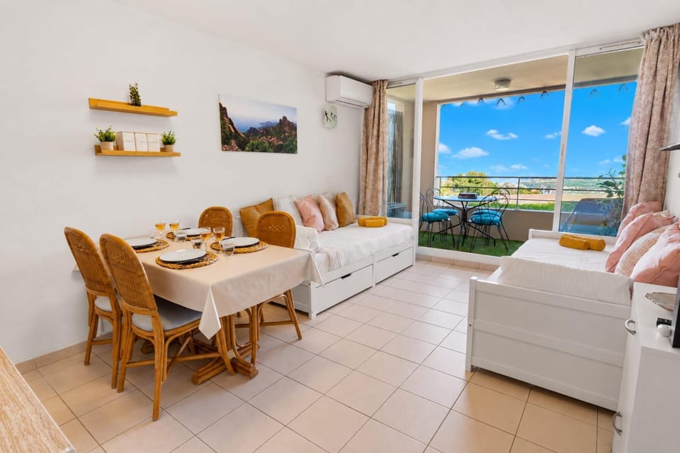 The Horizon - Sea - Swimming pool - Parking - WIFI Apartment in Mandelieu-La Napoule