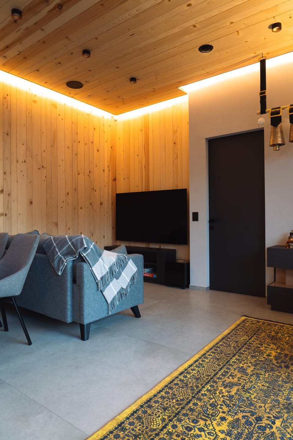 Communal lounge/ TV room