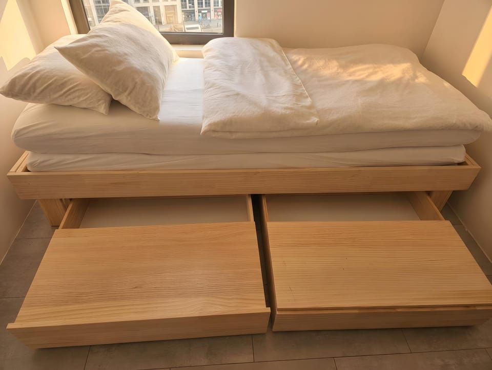 Bed, Bedroom