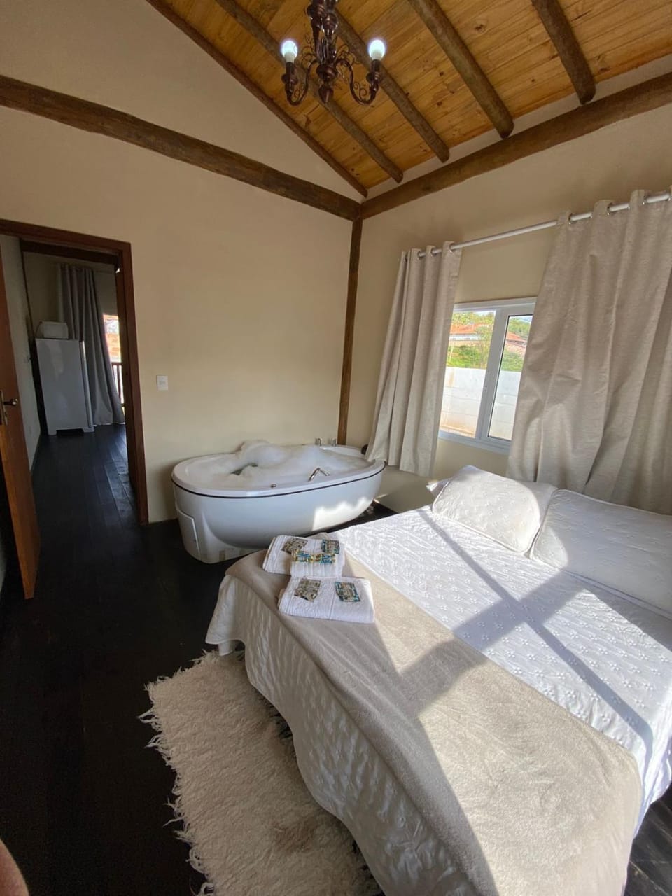 Hot Tub, Photo of the whole room, Bedroom, Bath
