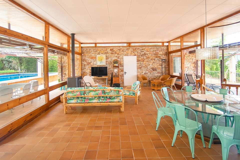 Living room, Pool view