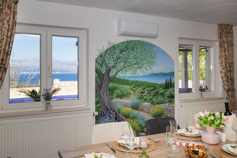 Luxury Sea View Apartment John with Pool & Jacuzzi Apartment in Split-Dalmatia County