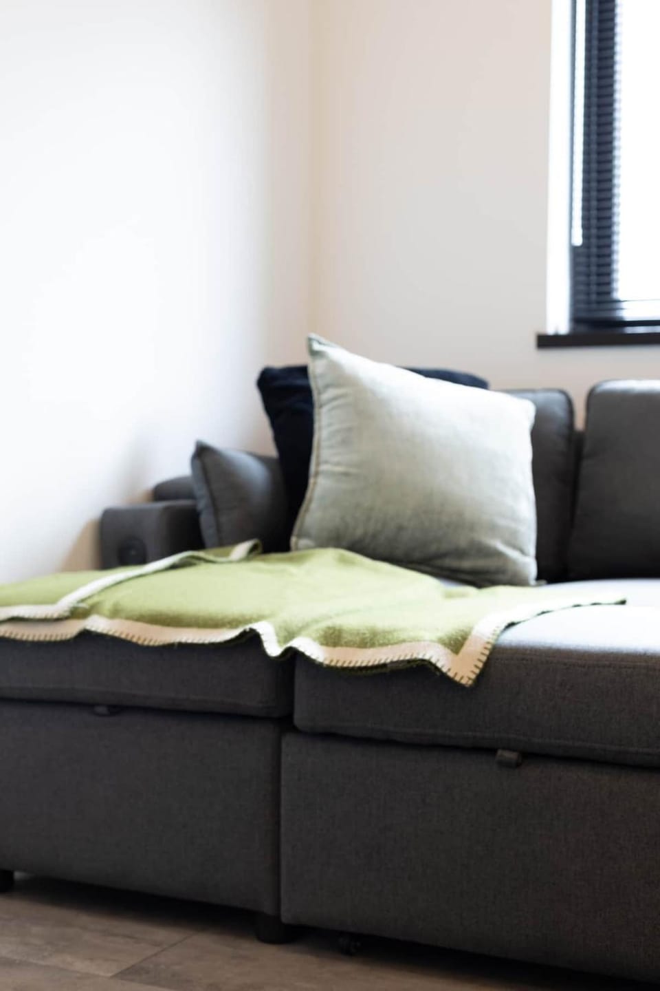 Cosy 2BR Apartment Free Parking Cardiff Garden Apartment in Cardiff